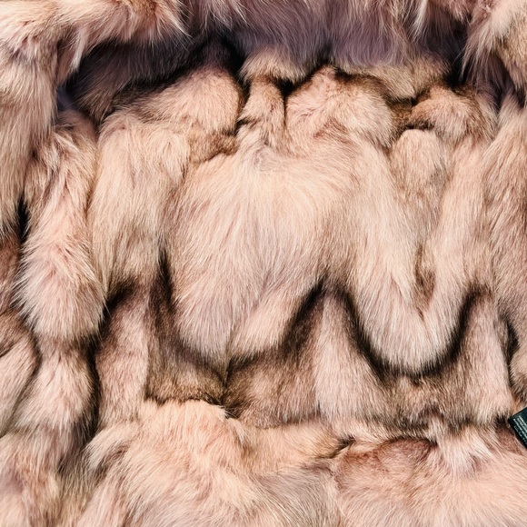 Genuine fox fur parka with rabbit fur insulation size small - Picture 10 of 12